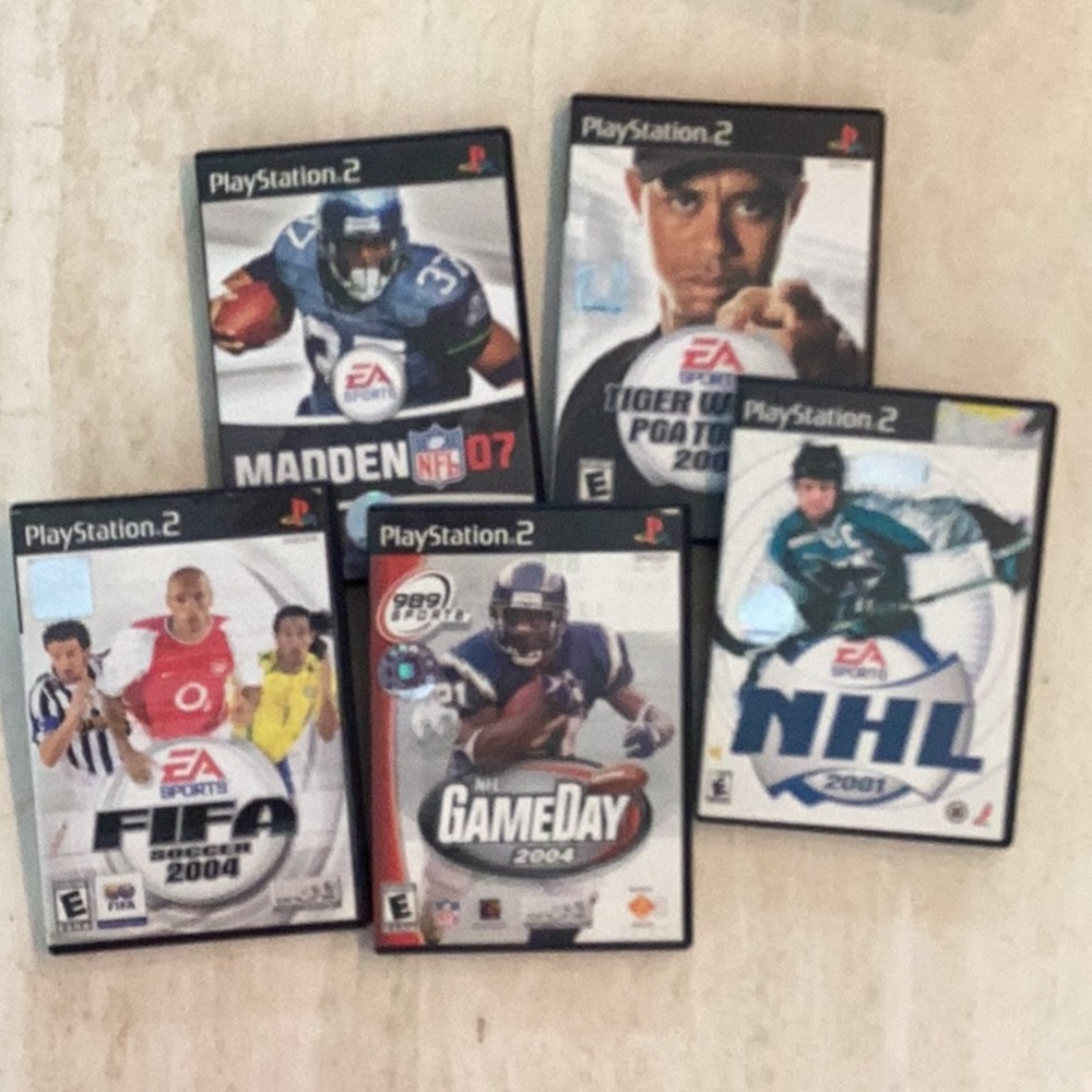 FIFA Soccer & Tiger Woods PGA Tour & NFL Game Day & NHL Game Playstation 2 PS2 - Picture 2 of 5